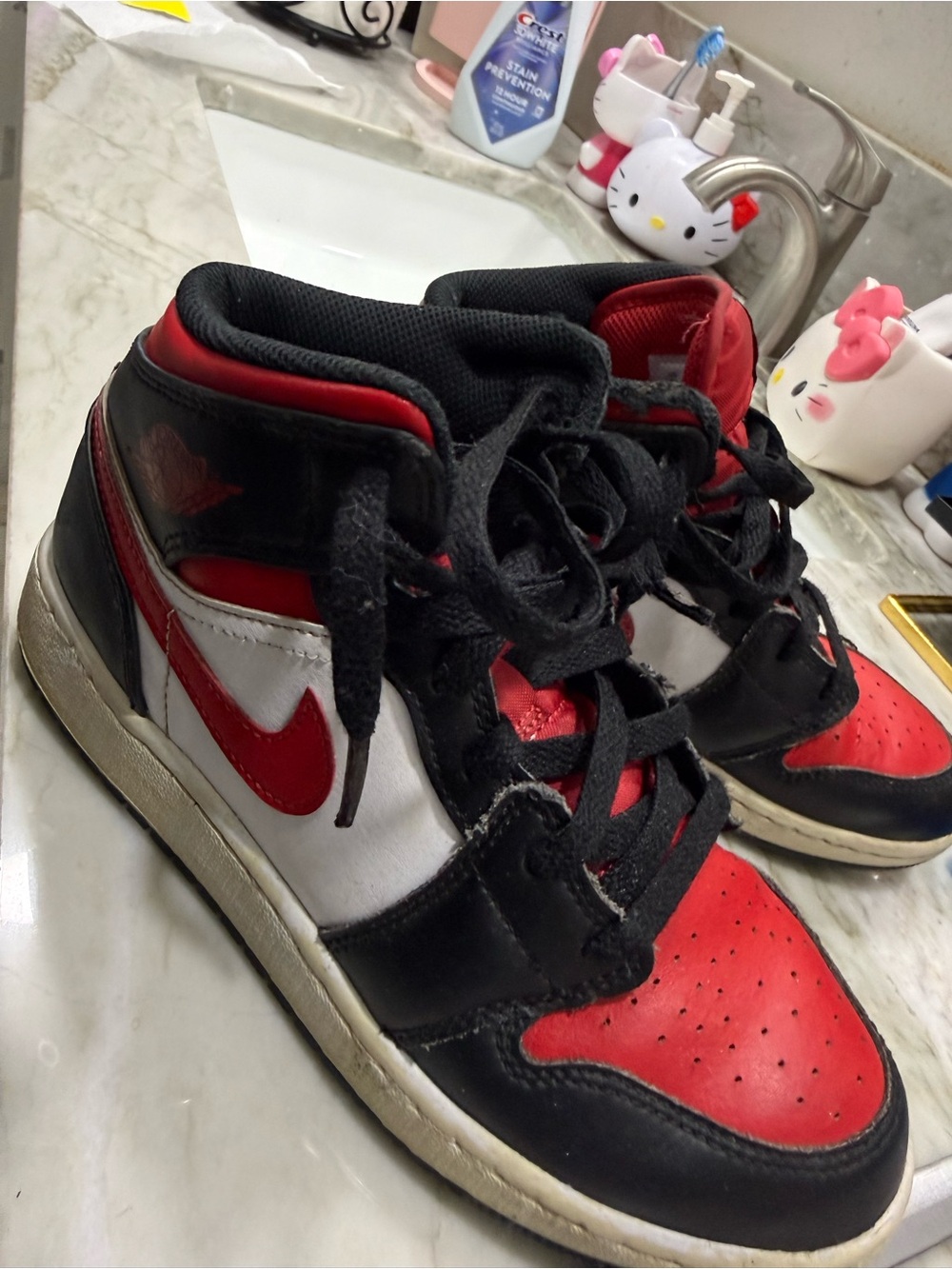 Jordan Kids High-Top Sneakers in Red, Black & White